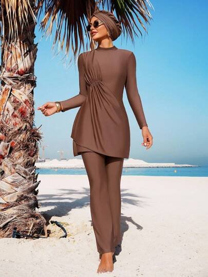 82%Polyester & 18%Elastane