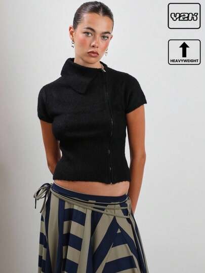 68%Acrylic & 4%Elastane & 28%Polyester